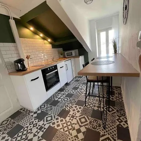 Cosy, En Centre, Proche Gare, Vue Degagee