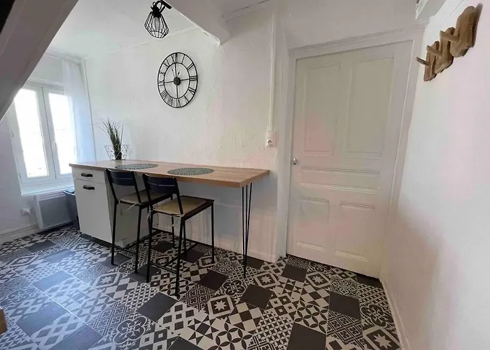 Cosy, En Centre, Proche Gare, Vue Degagee Valence